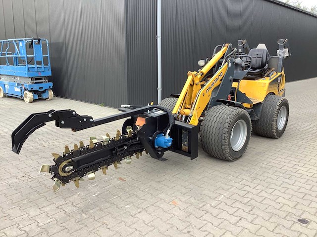 Field industries trencher / kettinggraver - afbeelding 6 van  16