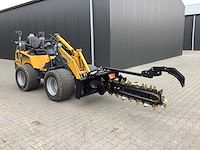 Field industries trencher / kettinggraver - afbeelding 1 van  6