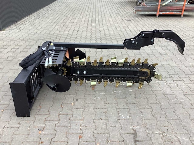 Field industries trencher / kettinggraver - afbeelding 11 van  16
