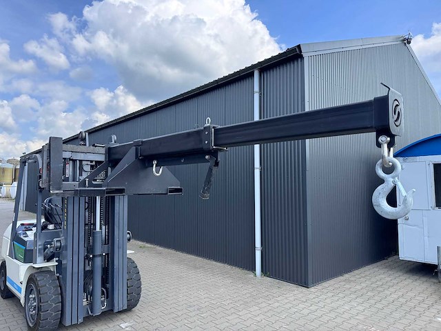Field industries uitschuifbare jib voor heftruck - afbeelding 8 van  24