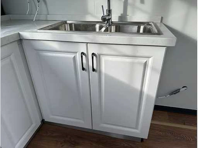 Field mobiele woonunit / tiny home / chalet met 2 slaapkamers + keuken - afbeelding 7 van  49