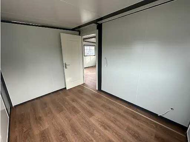 Field mobiele woonunit / tiny home / chalet met 2 slaapkamers + keuken - afbeelding 17 van  46