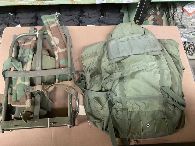 Field pack with 2 frames - afbeelding 2 van  2