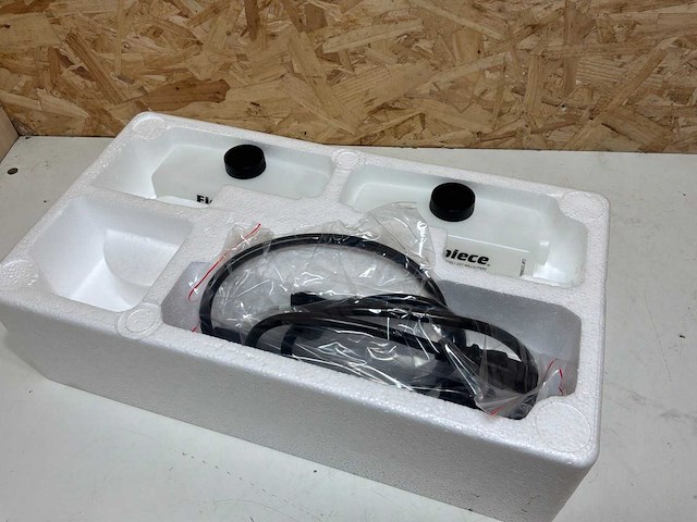 Fieldpiece 6cfm runquick vacuumpomp - afbeelding 10 van  12