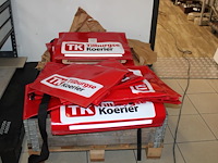 Fiets- / krantentassen met opdruk. 13 dubbelzijdige fietstassen en 6 draagtassen. - afbeelding 1 van  2