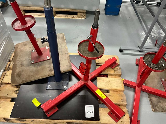 Fiets montagestandaard (5x) - afbeelding 1 van  3