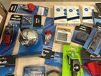 Fietsaccessoires w.o. verlichting, gereedschap, w.o. tacx, xlc, basil - afbeelding 7 van  12