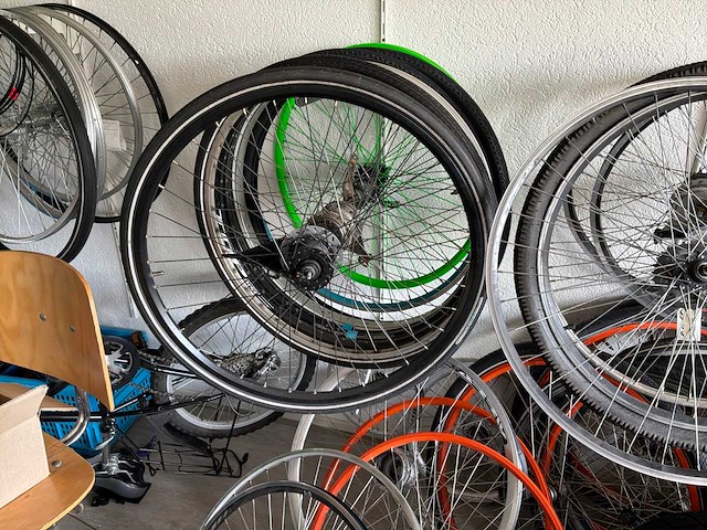 Fietsbanden en onderdelen - afbeelding 9 van  32