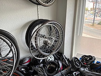 Fietsbanden en onderdelen - afbeelding 24 van  32