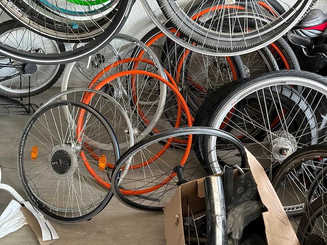 Fietsbanden en onderdelen - afbeelding 12 van  32