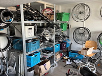 Fietsbanden en onderdelen - afbeelding 32 van  32