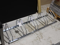 Fietsenrek met 5 beugels b-twinn breedte 135 cm. - afbeelding 2 van  2