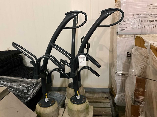 Fietsenstalling zuil (3x) - afbeelding 1 van  7