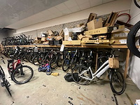 Fietsenstalling - afbeelding 1 van  3