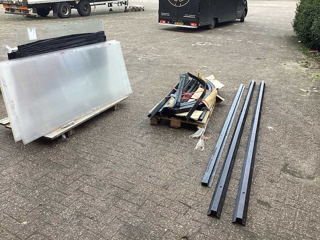 Fietsenstalling - afbeelding 1 van  4