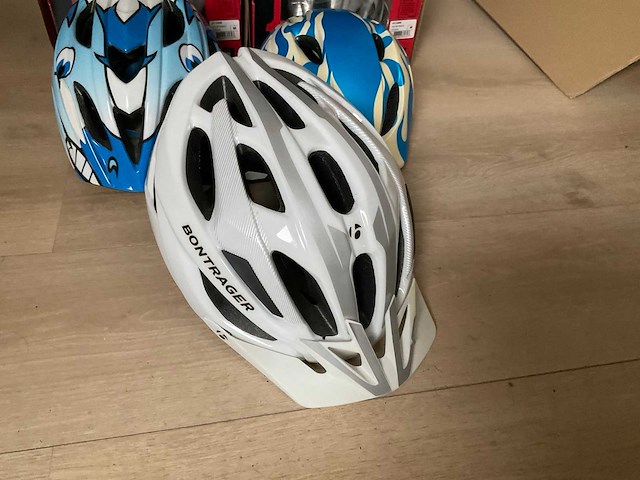 Fietshelmen (11x) - afbeelding 2 van  4