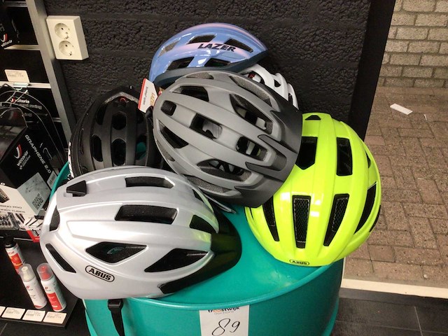 Fietshelmen (6x) - afbeelding 1 van  3