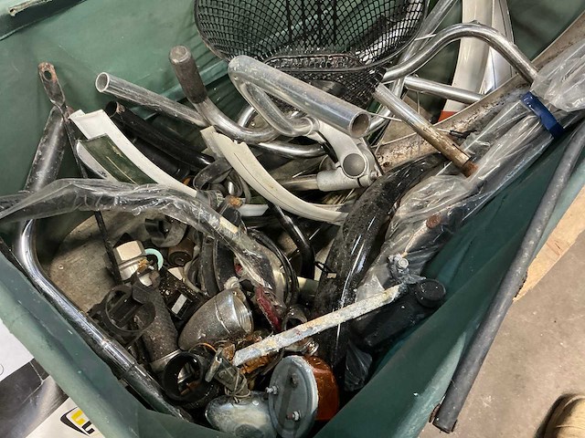 Fietskar met onderdelen - afbeelding 3 van  4