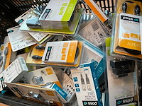 Fifo en poss en green mouse - oortje, lader, laadkabel, optical kabel, vga (100x) - afbeelding 4 van  4