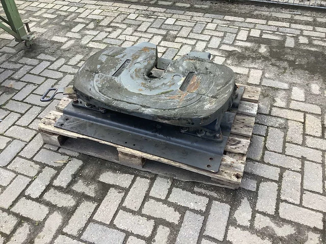 Fifth wheel - afbeelding 2 van  4