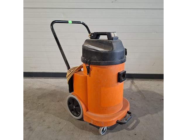 Fijnstofafscheider 230v numatic, ndd 900 a, bouwjaar 2015 - afbeelding 2 van  4