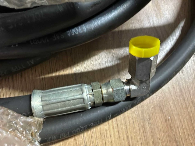 Filter met leidingen - afbeelding 3 van  3