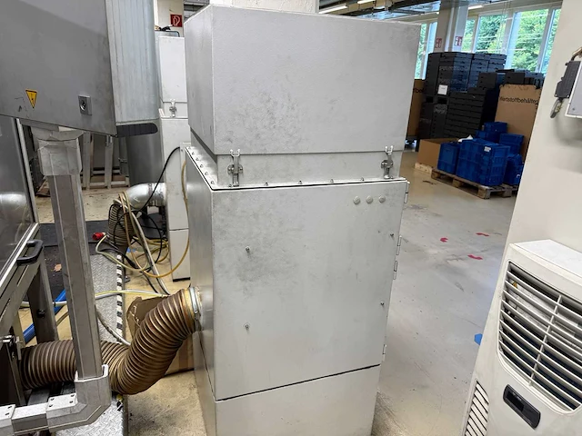 Filtratiesysteem pulsitz gmbh - spanenafzuiging 2 - filterextractiesysteem - afbeelding 4 van  4