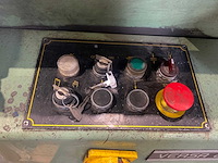 Fim - versa 204 - notching machine - 1993 - afbeelding 1 van  6