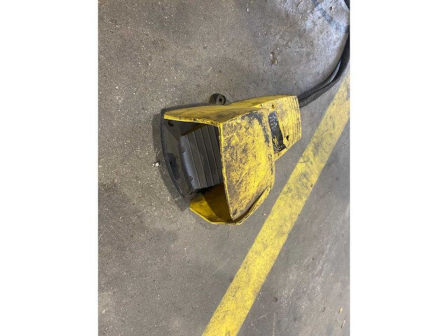 Fim - versa 204 - notching machine - 1993 - afbeelding 6 van  15