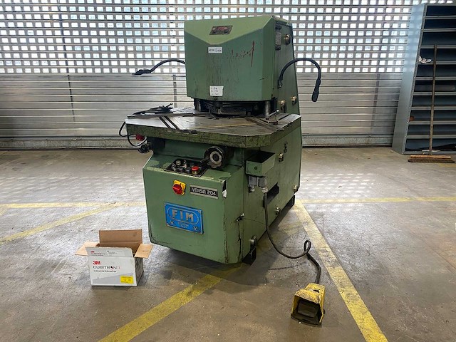 Fim - versa 204 - notching machine - 1993 - afbeelding 1 van  15