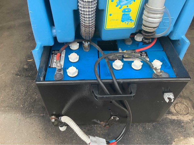 Fimap enjoy 365 zelfrijdende opzitschrobmachine - afbeelding 9 van  10