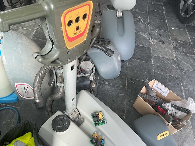 Fimap minny 16 compacte schrob-/zuigmachine (vloerreinigingsmachine) - afbeelding 14 van  22