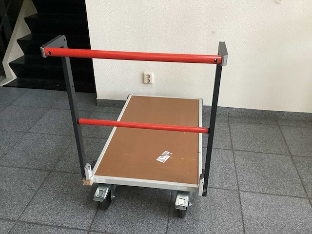 Fimm plateauwagen - afbeelding 2 van  3