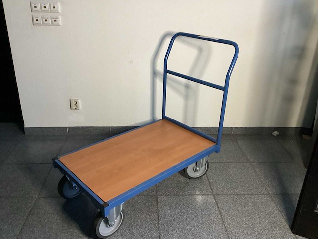 Fimm plateauwagen - afbeelding 1 van  3