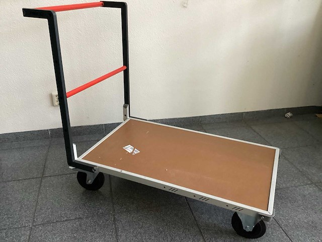 Fimm plateauwagen - afbeelding 4 van  4