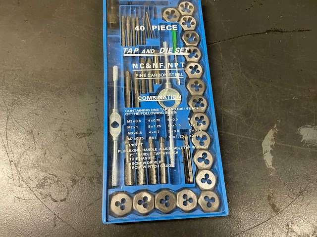 Fine carbon 40 piece tap,en snijset - afbeelding 4 van  4