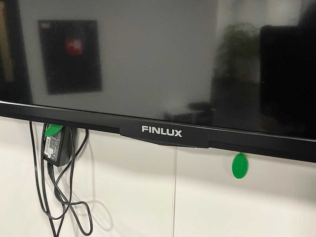 Finlux - televisie met wandbeugel - afbeelding 3 van  3
