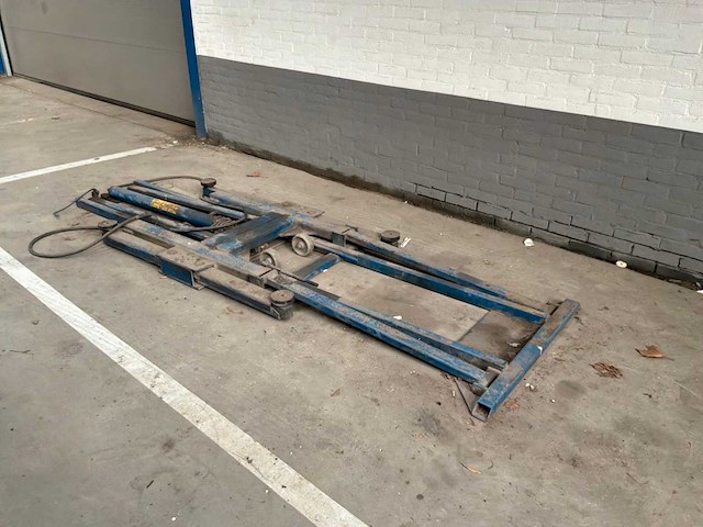 Finn tools verrijdbare 2000kg hefbrug - afbeelding 2 van  8