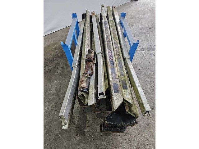 Finnpankko rongen - vrachtwagen onderdelen - afbeelding 6 van  9