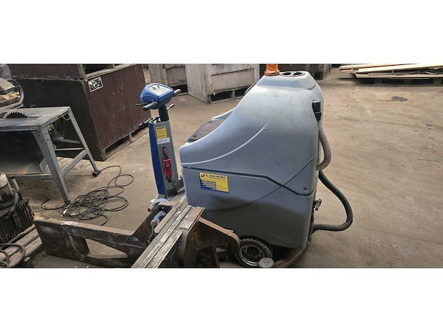 Fiorentini et85 schrob zuig veegmachine - afbeelding 2 van  7