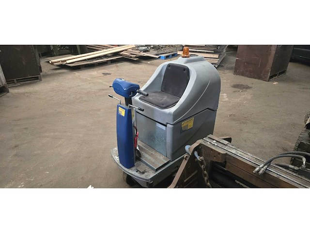 Fiorentini et85 schrob zuig veegmachine - afbeelding 4 van  7