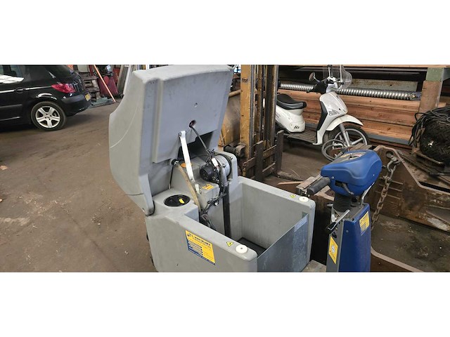 Fiorentini et85 schrob zuig veegmachine - afbeelding 6 van  7