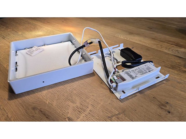 Firalux - plafonniere met sensor - cf-ml6021sks-40 - lichtbron (4x) - afbeelding 3 van  3