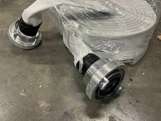 Fire hose - 2 inch - 20 meter met storz koppelingen - brandslang - afbeelding 3 van  7