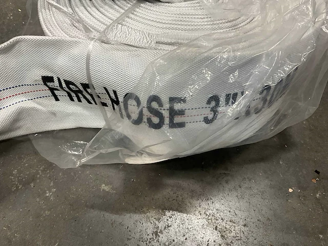 Fire hose - 3 inch - 30 meter met storz koppelingen - brandslang - afbeelding 3 van  4