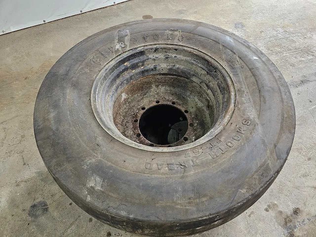 Firestone - banden 16.9-30 - afbeelding 5 van  7