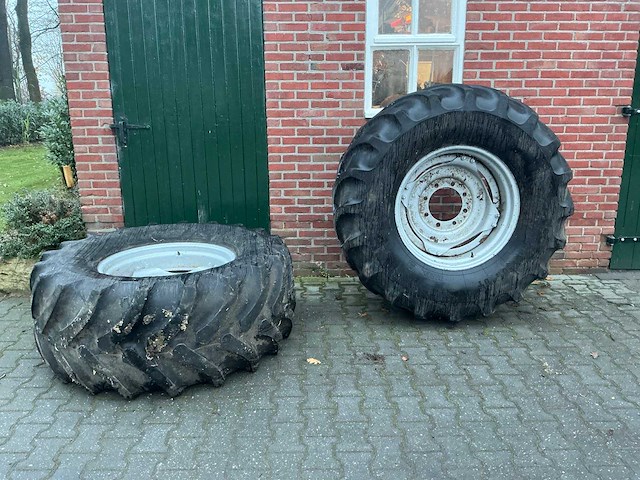 Firestone 600/65 r28 trekkerband op 8-gaats velg (2x) - afbeelding 2 van  10