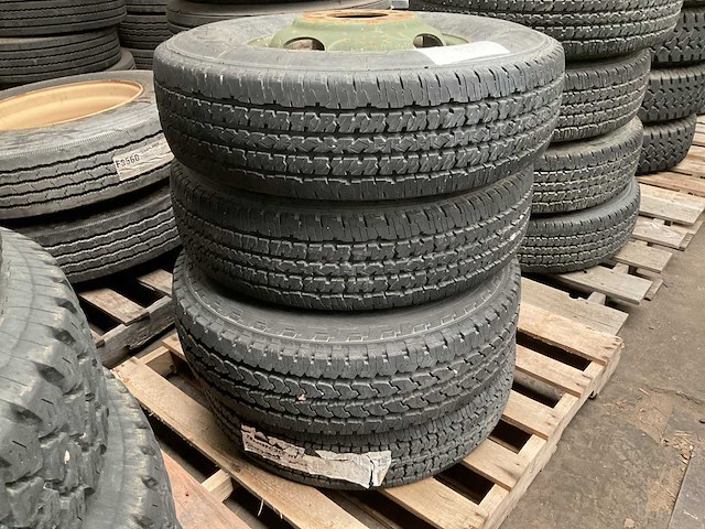 Firestone verschillende banden (4x) - afbeelding 1 van  3