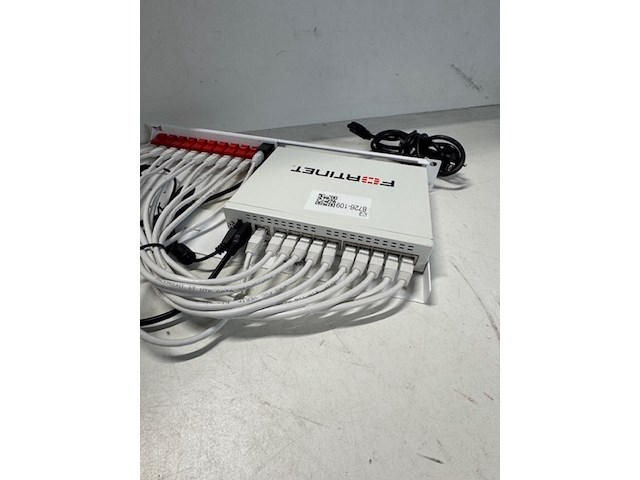 Firewall fortinet, fortigate 70f - afbeelding 5 van  5