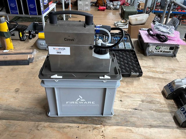 Fireware cirrus rookmachine - afbeelding 7 van  7